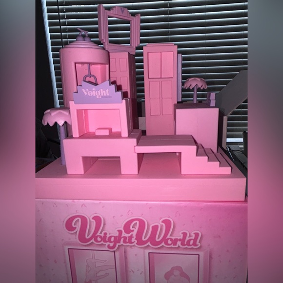 VOIGHT charging station - Picture 1 of 4